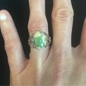 Green and Cream Fashion Stone Ring